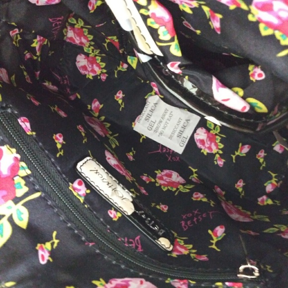 NWT BETSEY JOHNSON CROSSBODY BAG PURSE - Picture 7 of 7